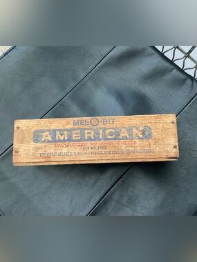 Vtg. Mel-O-Bit American Pasteurized Process Cheese Spread Wooden Box.
